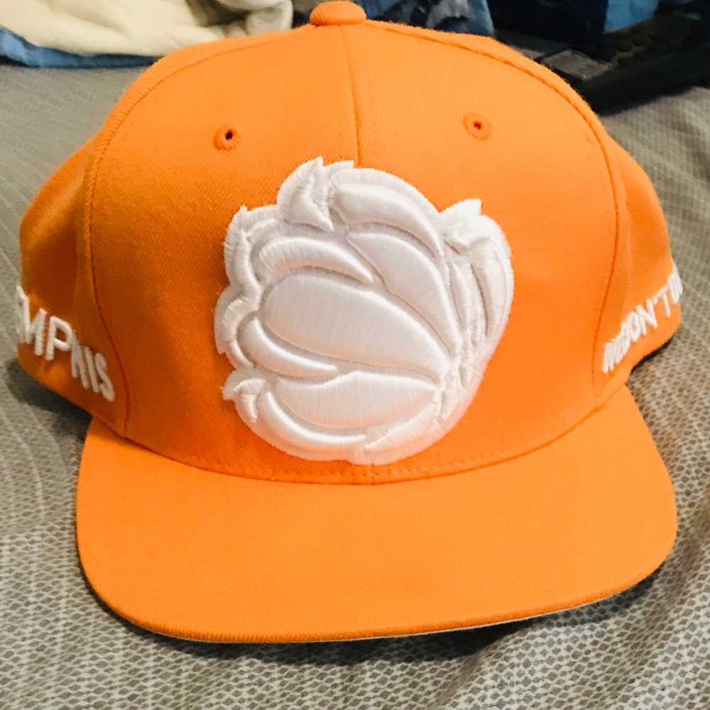 Memphis Grizzlies Mitch & Ness Hat (We Don’t Bluff